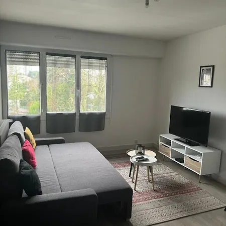 - 25 M2 Dans Avec Parking Prive A 10 Mn De Bordeaux En Tram Apartment